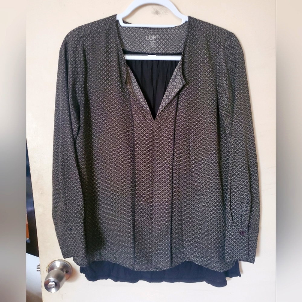Patterned blouse black and green